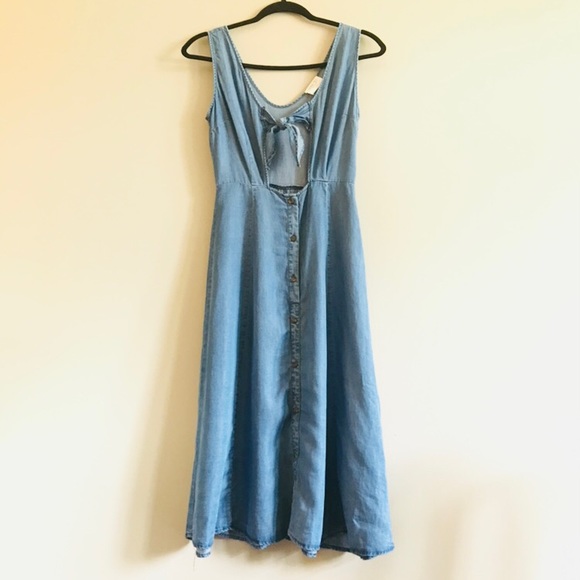 Sienna Sky Dresses & Skirts - Chambray tie cut out button down dress xs